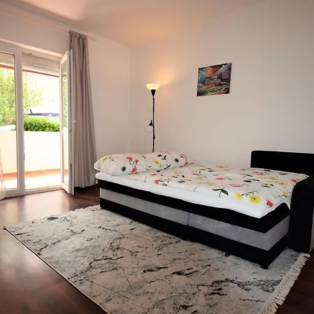 Mica 3* Lopar