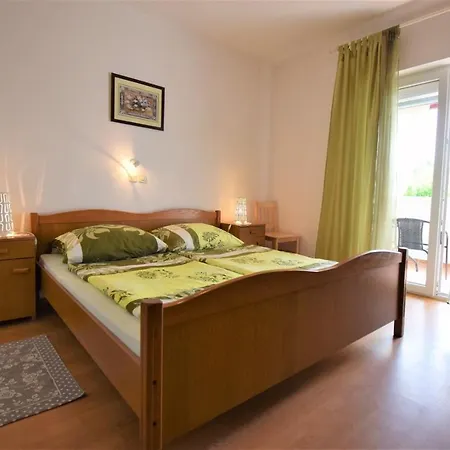 Gæstehus Mica 3*