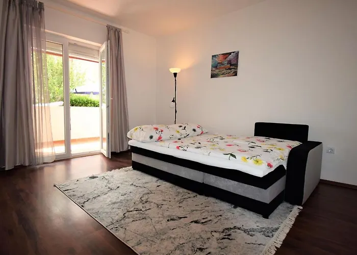 Mica 3* Lopar