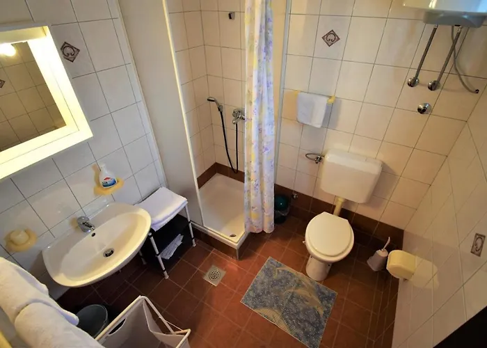 Mica Guest house Lopar